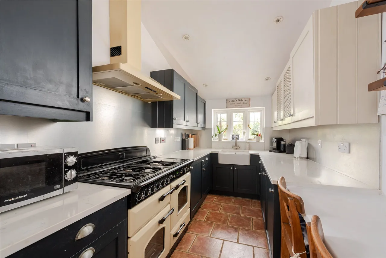 Main Street, Weston Turville, HP22, photo 6