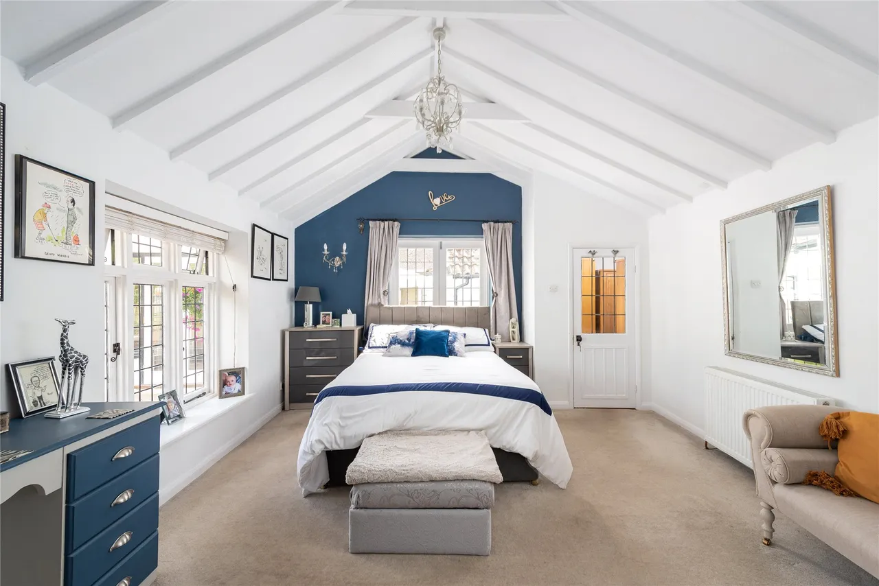 Main Street, Weston Turville, HP22, photo 11