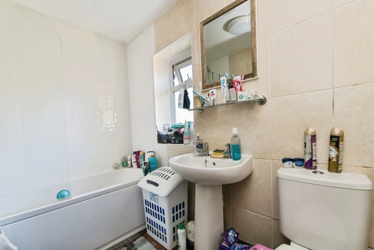Elaine Close, Exeter, EX4, photo 14