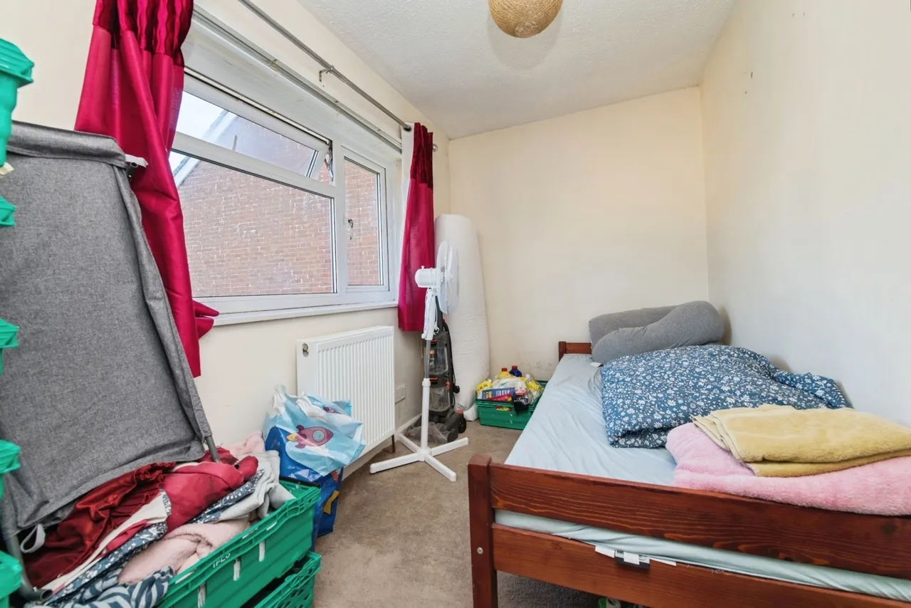 Elaine Close, Exeter, EX4, photo 13