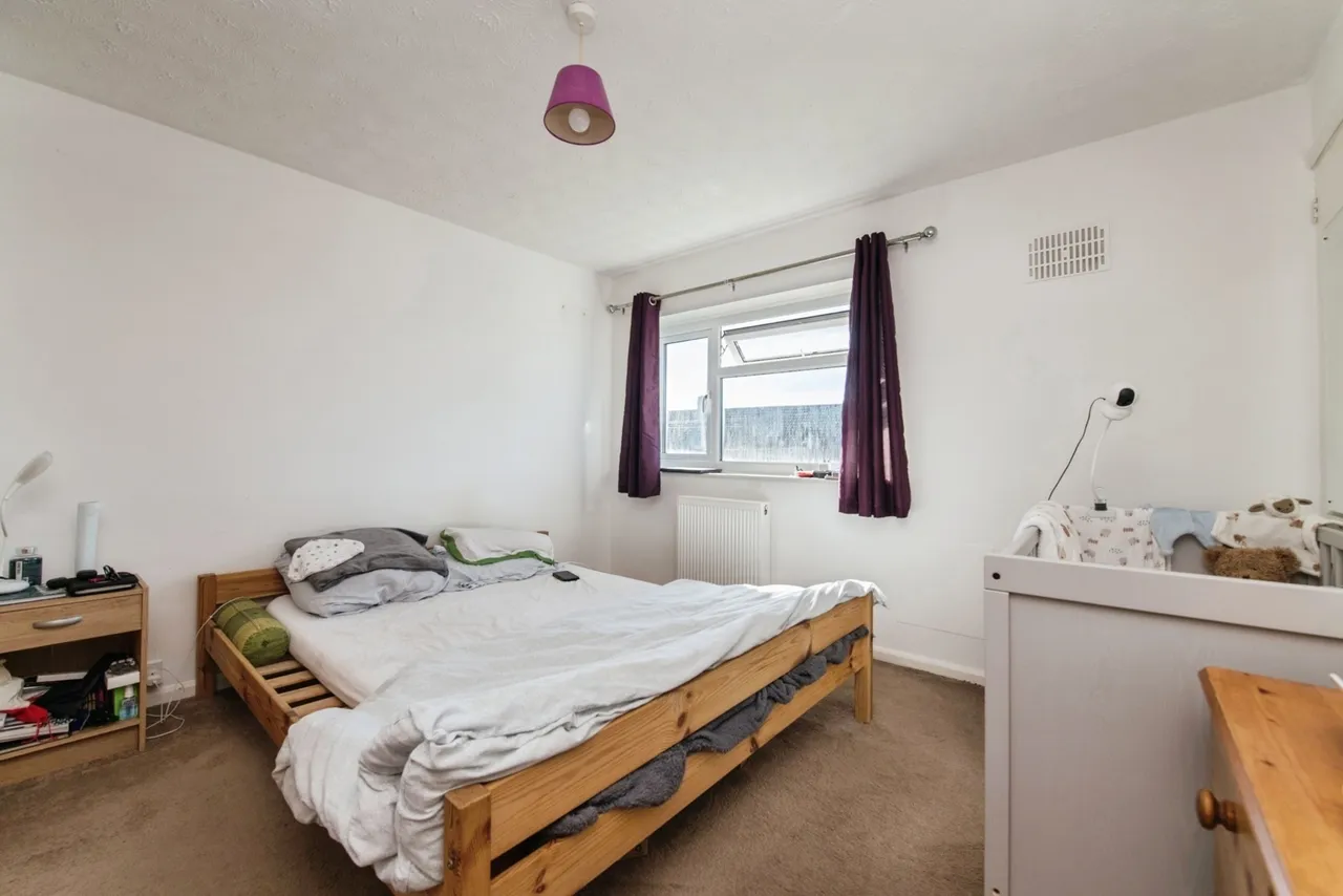 Elaine Close, Exeter, EX4, photo 12