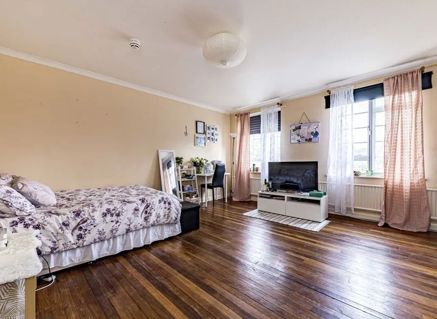 Blenheim Gardens, Kingston Upon Thames, KT2, photo 2