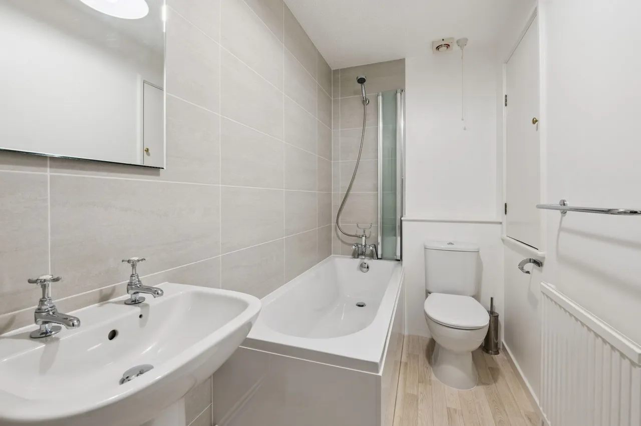 Orchard Drive, Wooburn Green, HP10, photo 13