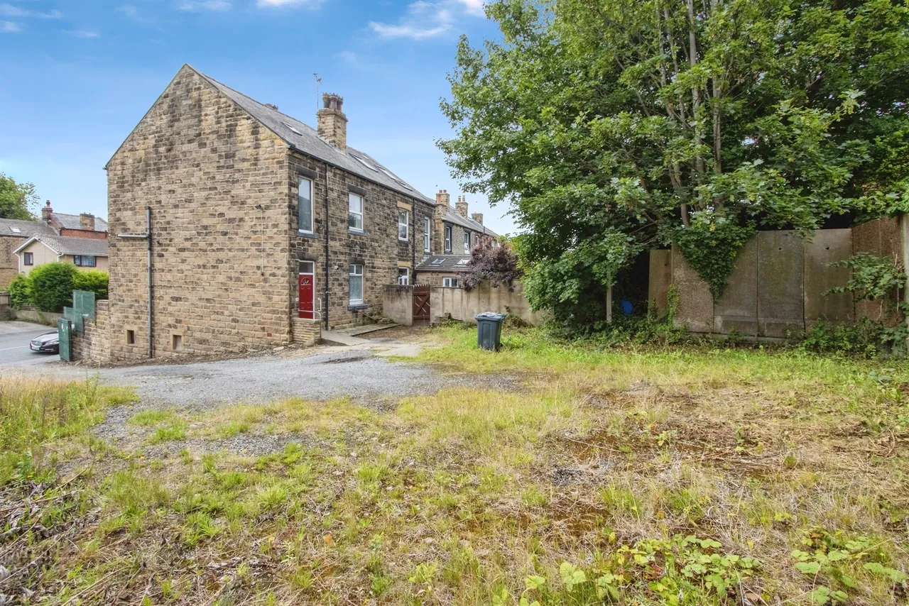 High Street, Morley, Leeds, photo 12