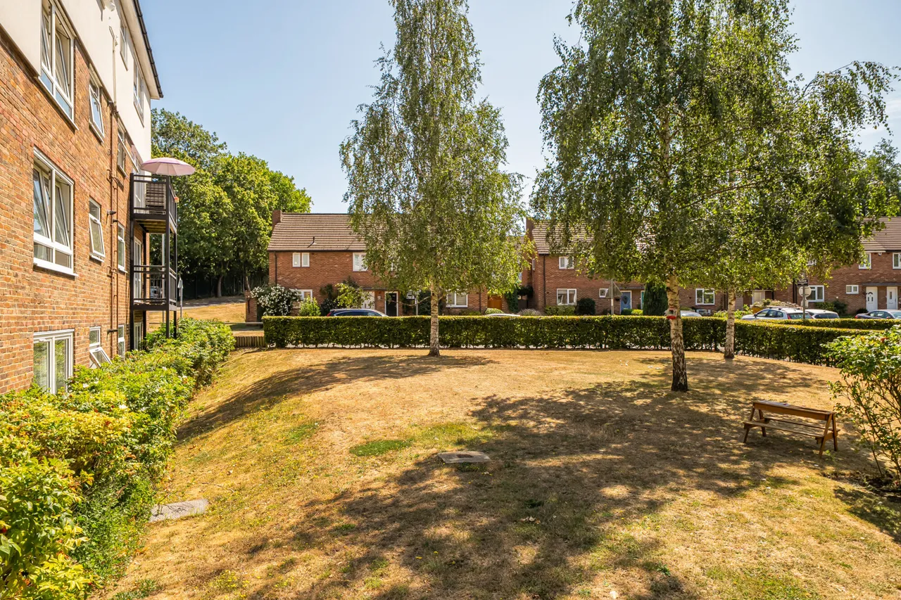 Tedder Close, Uxbridge, UB10, photo 7
