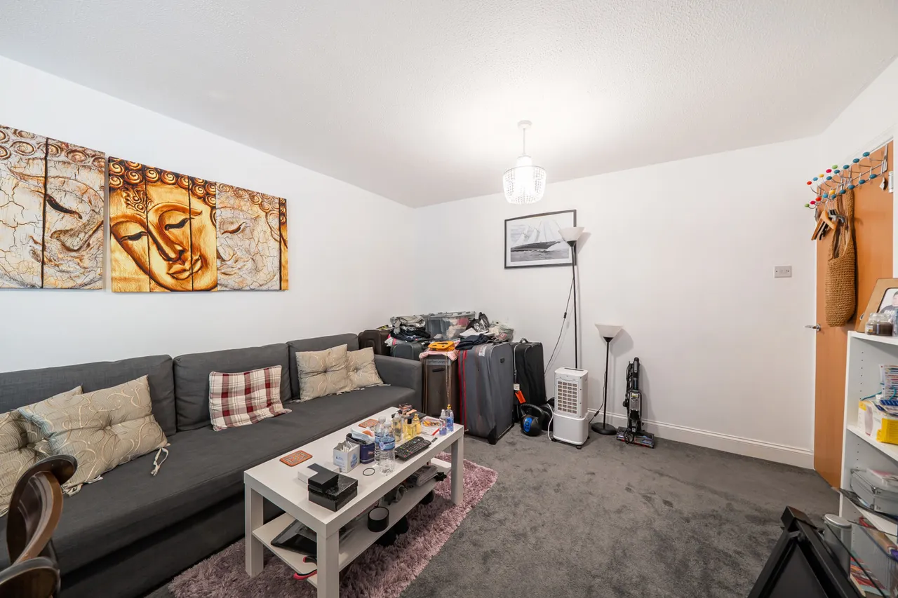 Tedder Close, Uxbridge, UB10, photo 9