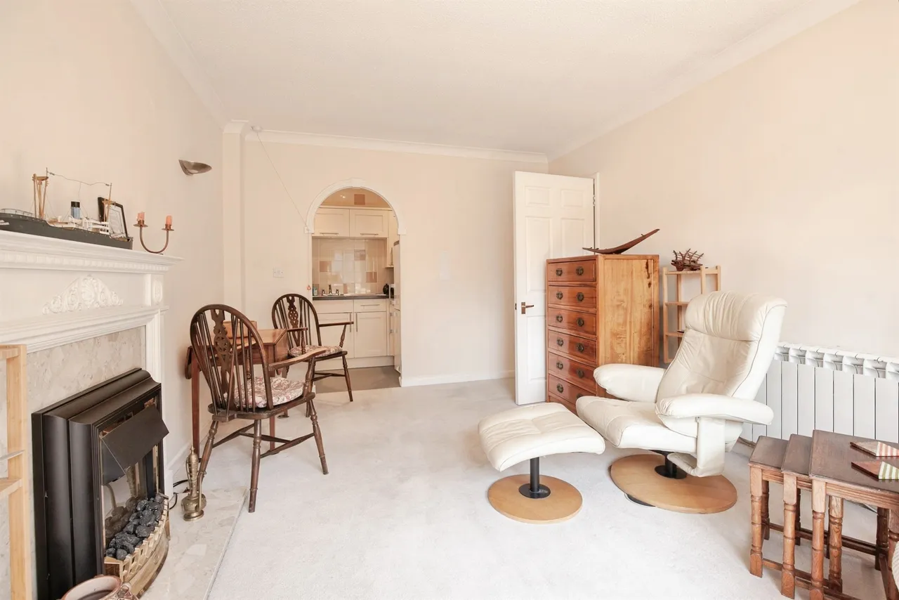 Heath Road, Haywards Heath, RH16, photo 12
