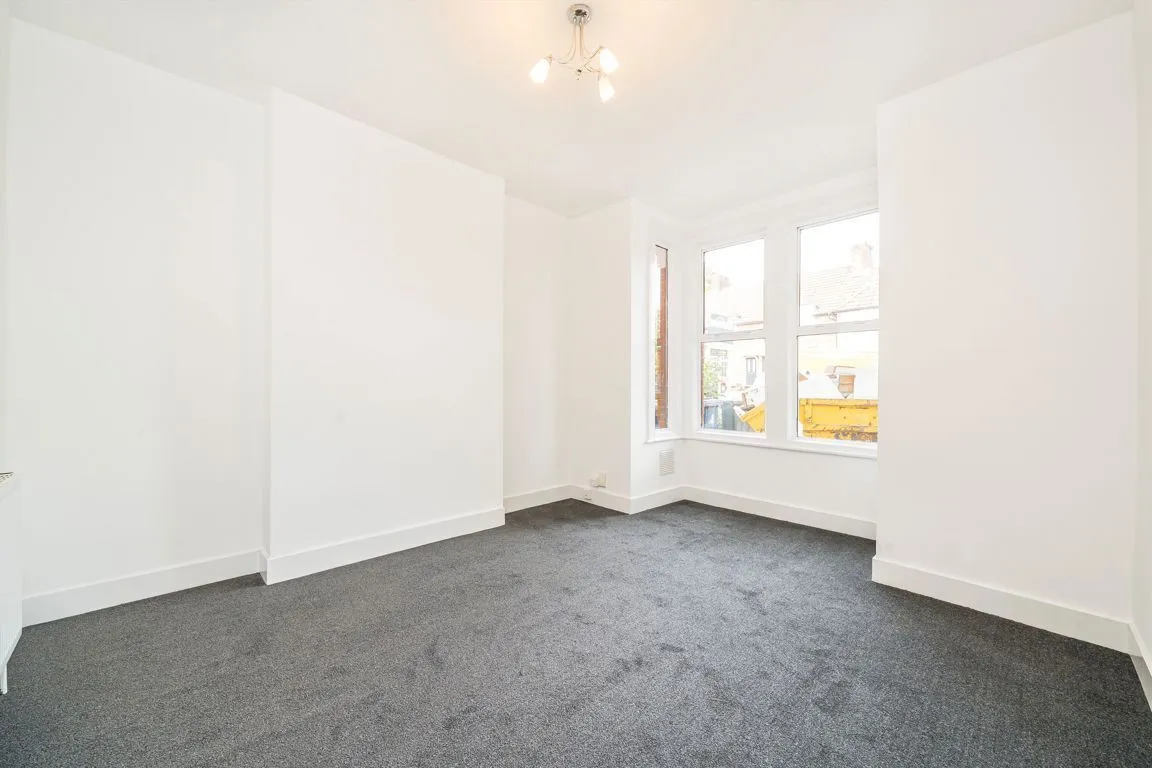 Greenford Avenue, W7, photo 4