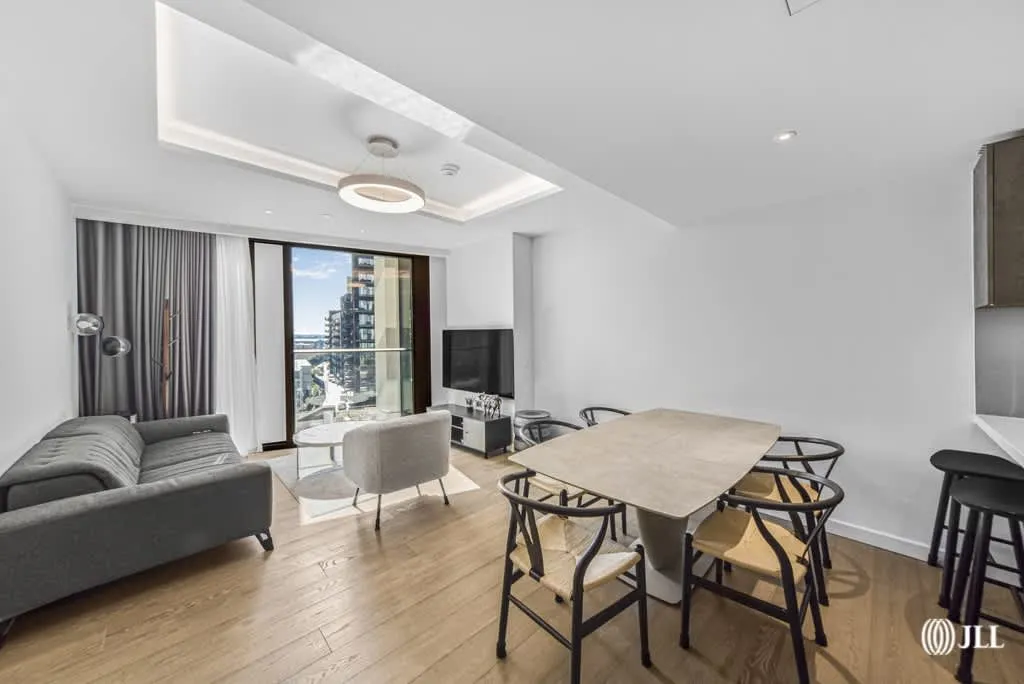 2 bed flat for sale, Carnation Way, London, SW8