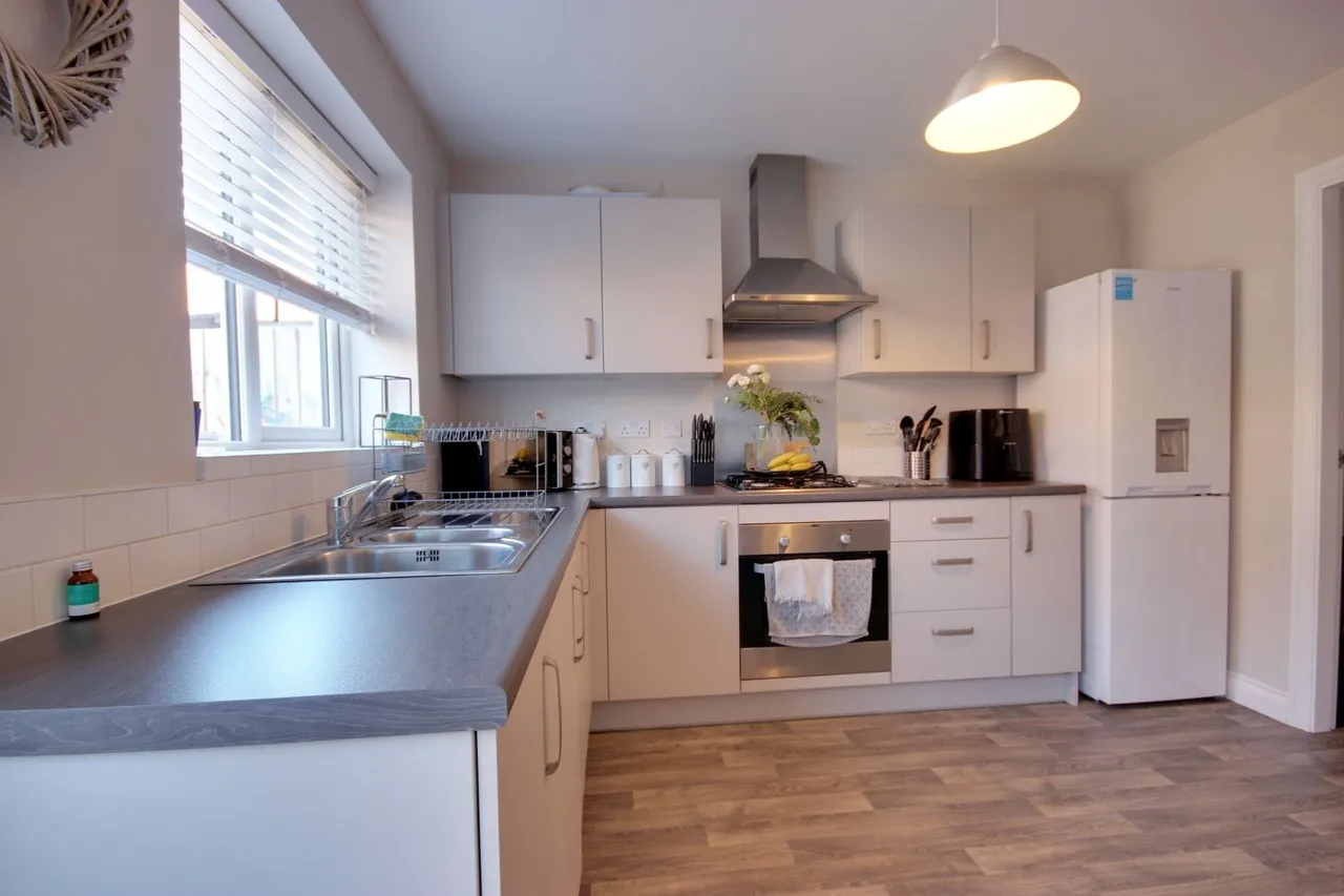 Romney Drive, Beverley, HU17, photo 3