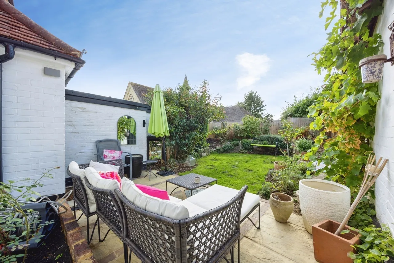 The Street, Ewhurst, GU6, photo 10