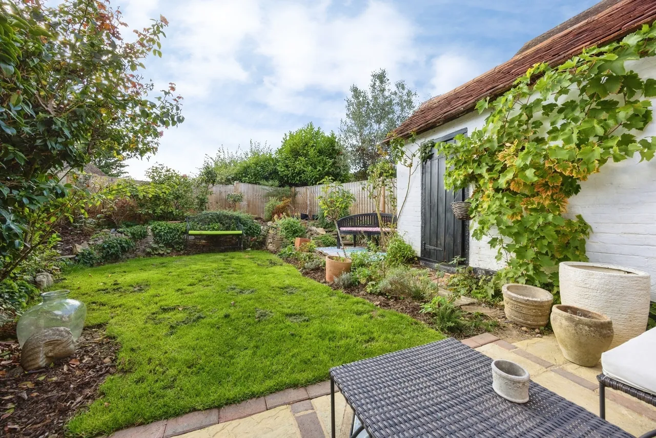 The Street, Ewhurst, GU6, photo 12