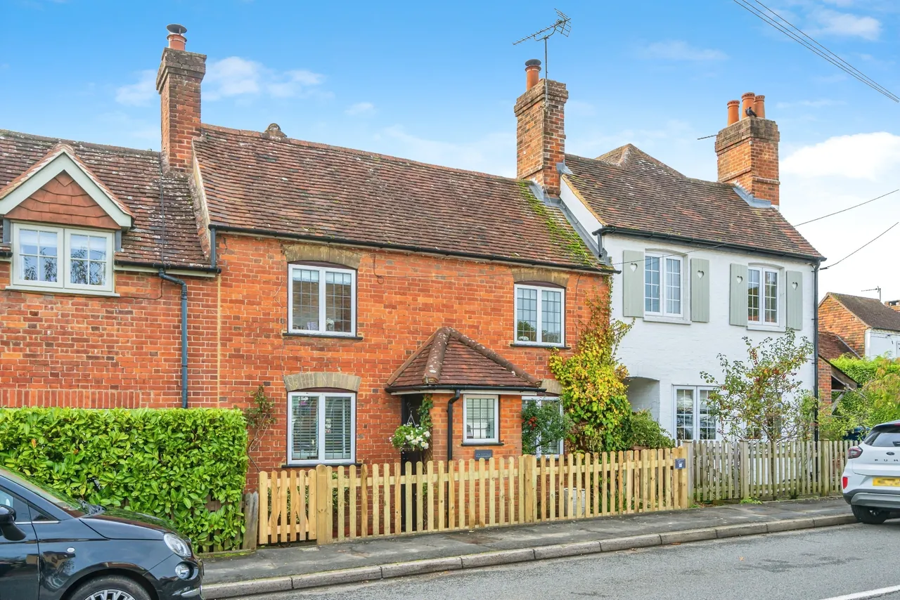 The Street, Ewhurst, GU6, photo 11