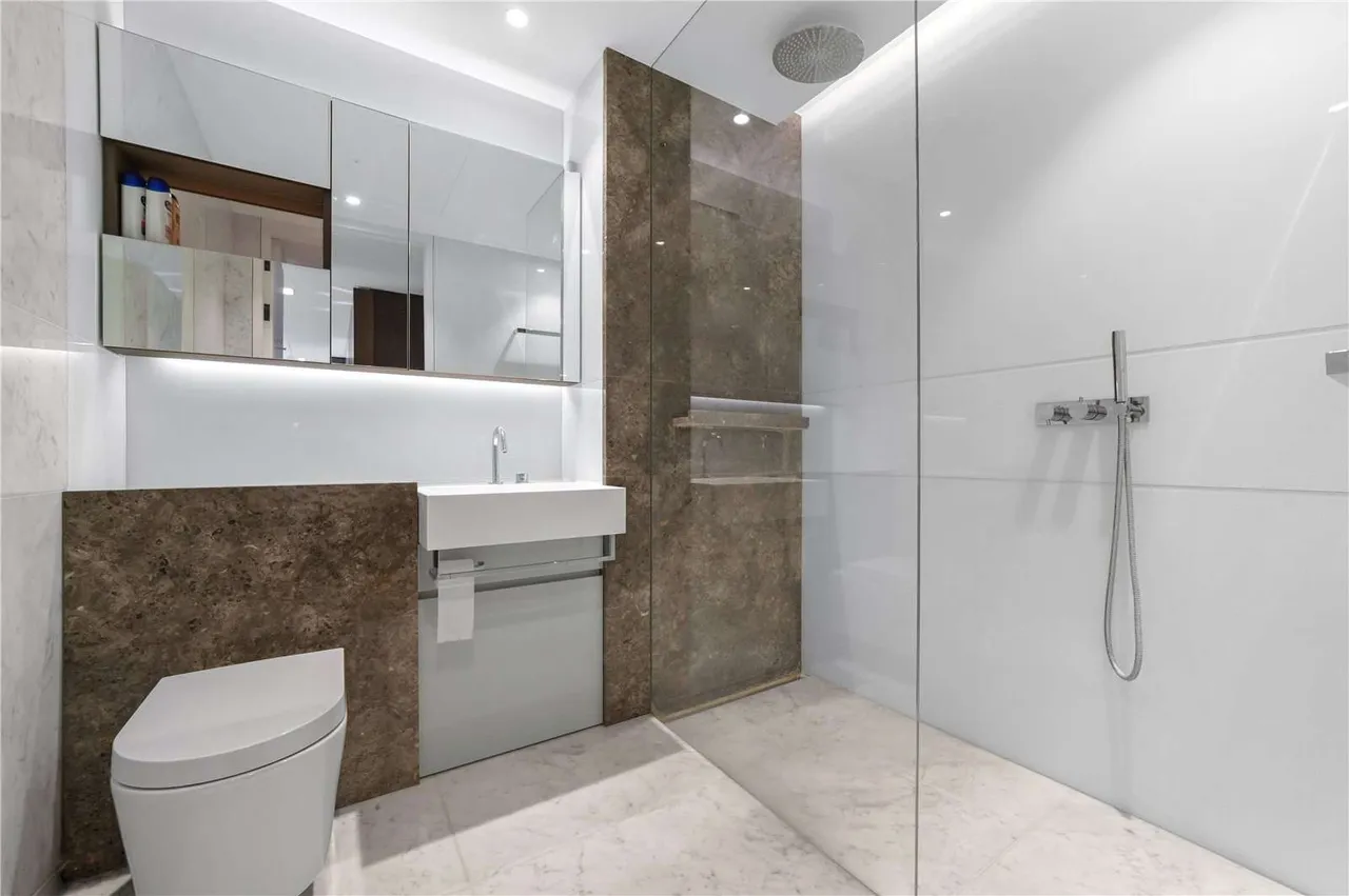 Casson Square, London, United Kingdom, SE1 7GY, photo 4