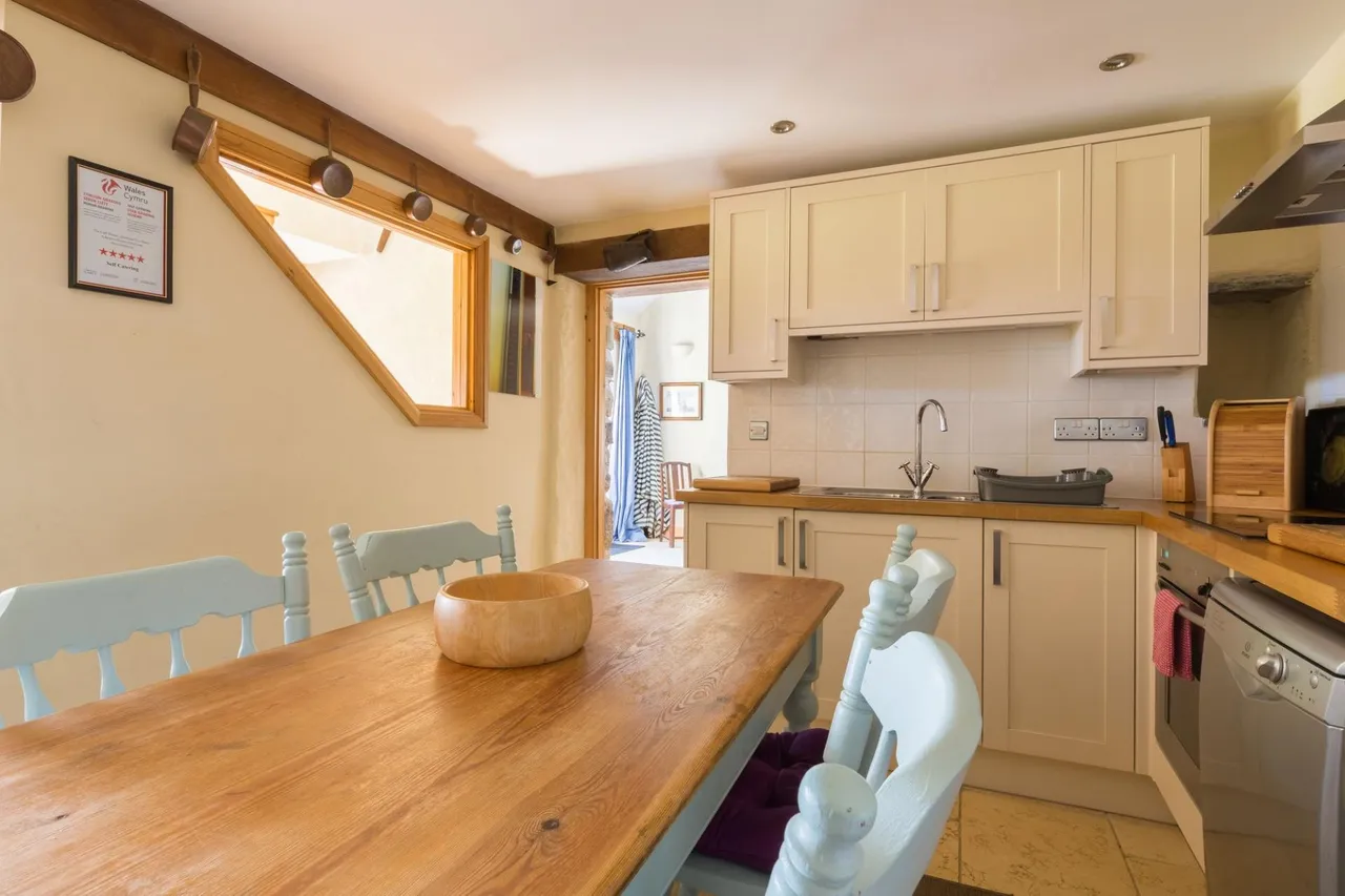 Pen Y Cwm, Haverfordwest, SA62, photo 11