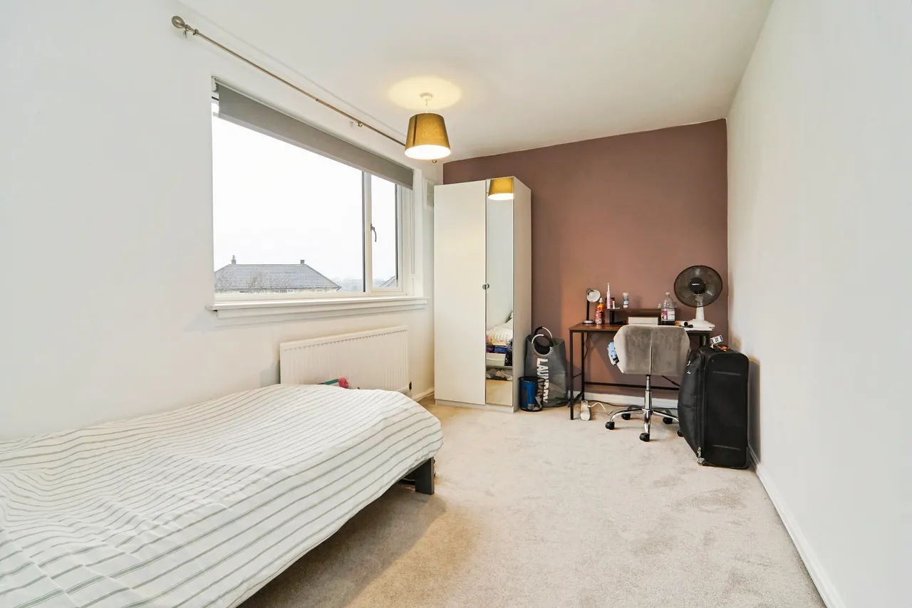 Calverley Lane, Leeds, LS13, photo 5