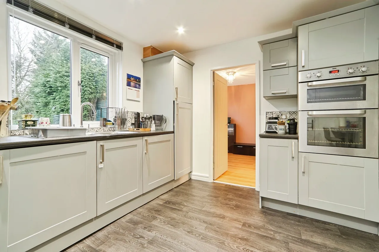 Calverley Lane, Leeds, LS13, photo 9