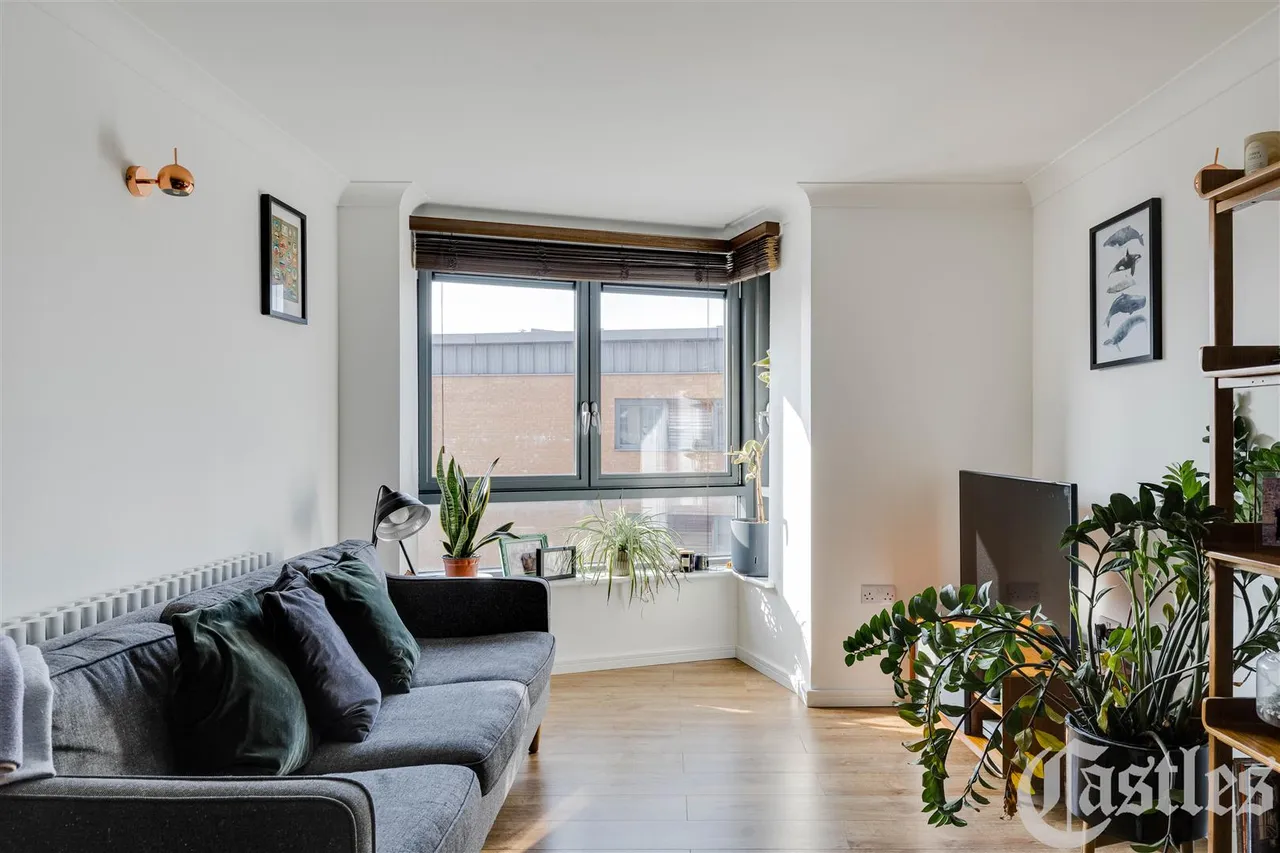 Lewis Gardens, N16, photo 16