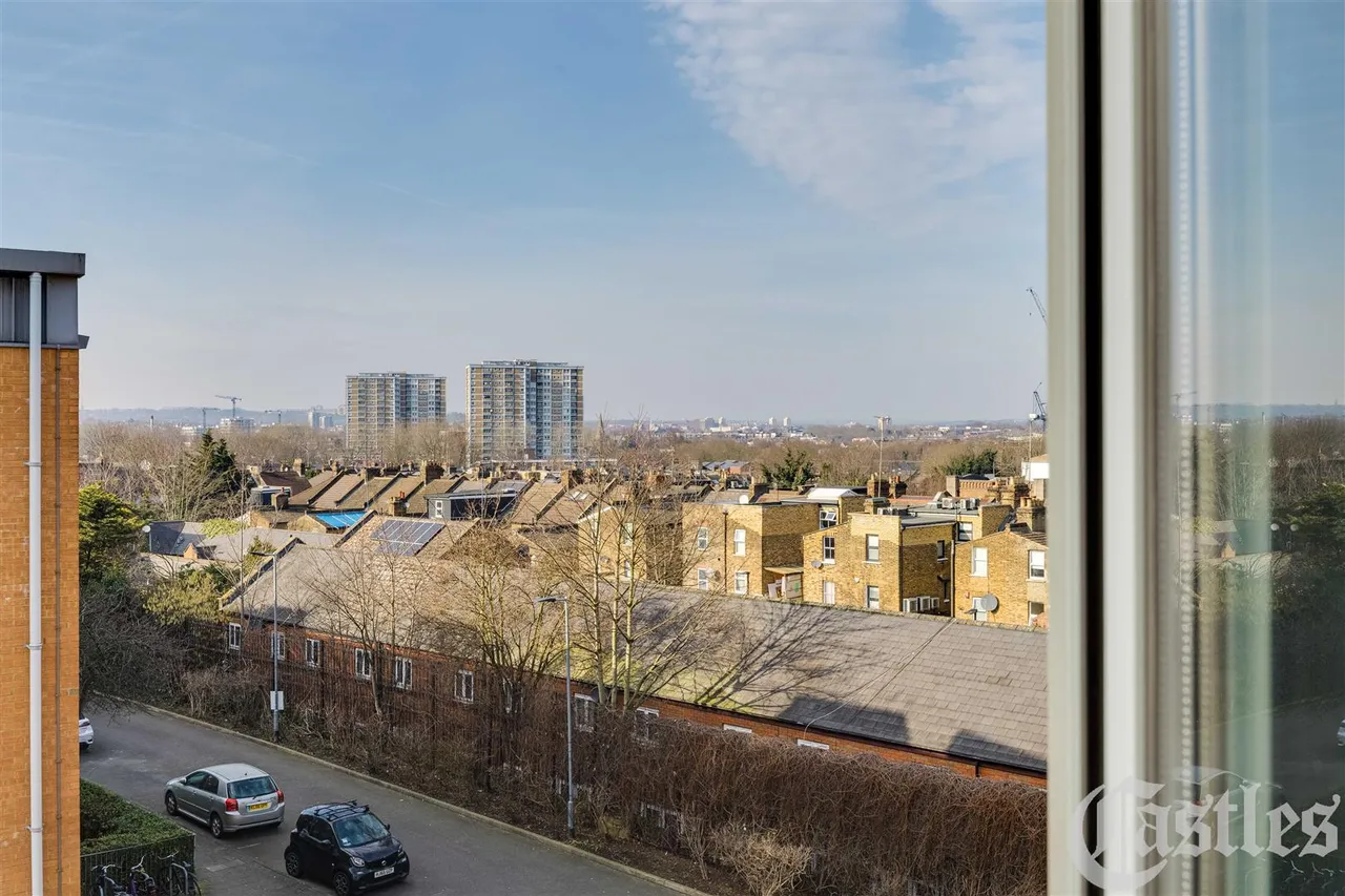 Lewis Gardens, N16, photo 10