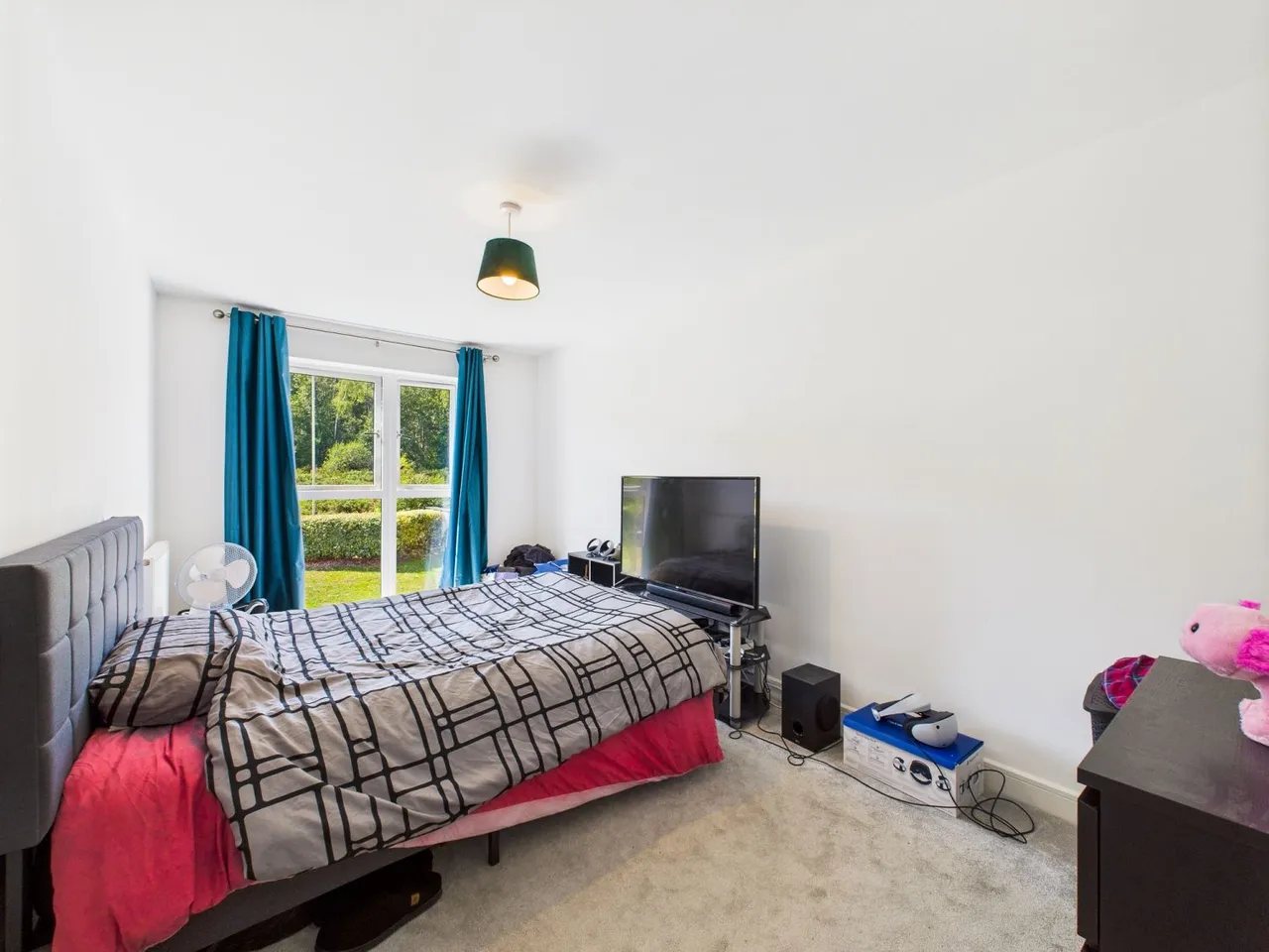 Thorpe Close, Bordon, GU35, photo 11
