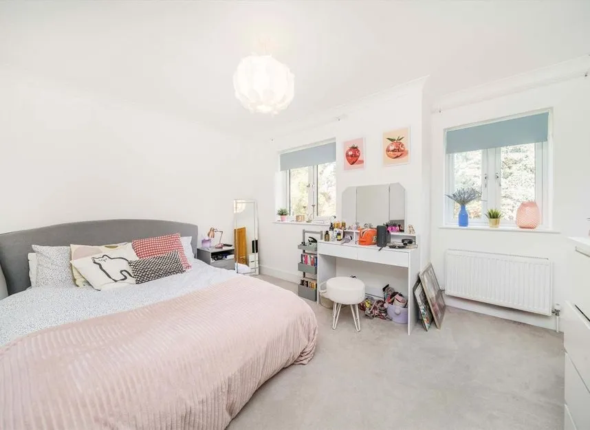 Lower Hampton Road, Lower Sunbury, TW16, photo 7