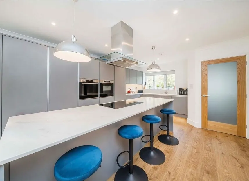 Lower Hampton Road, Lower Sunbury, TW16, photo 4
