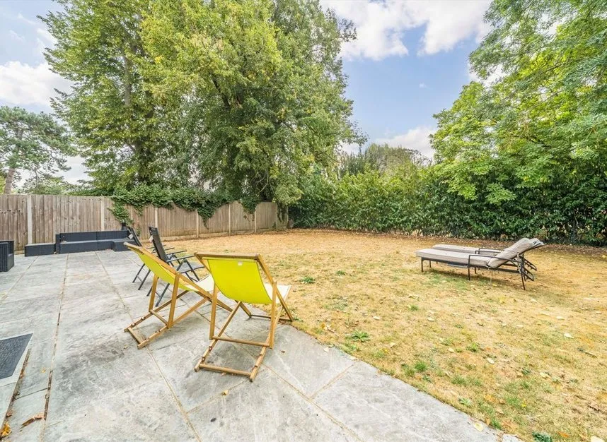 Lower Hampton Road, Lower Sunbury, TW16, photo 10