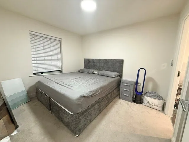 Thomas Fairfax Way, CW5, photo 9