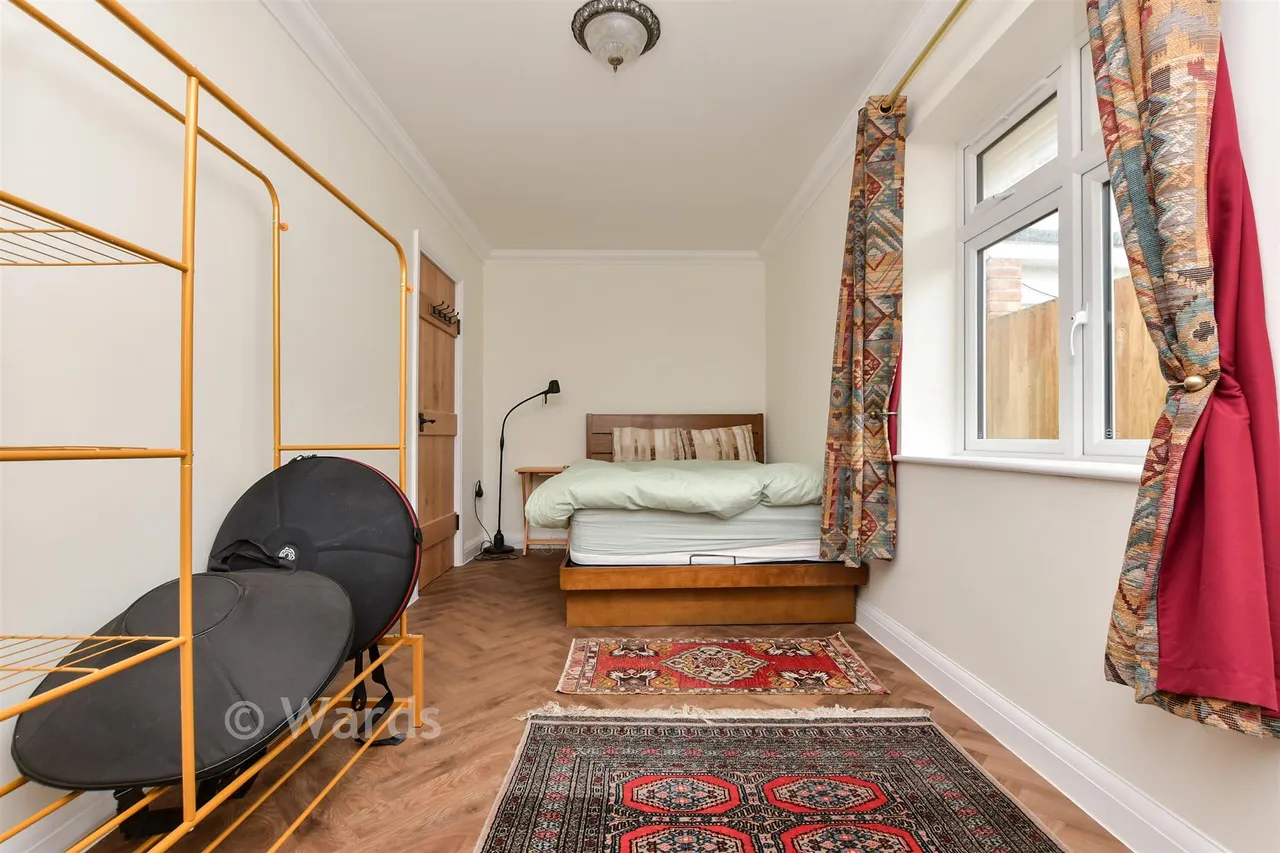 St. Michael's Avenue, Margate, CT9, photo 10
