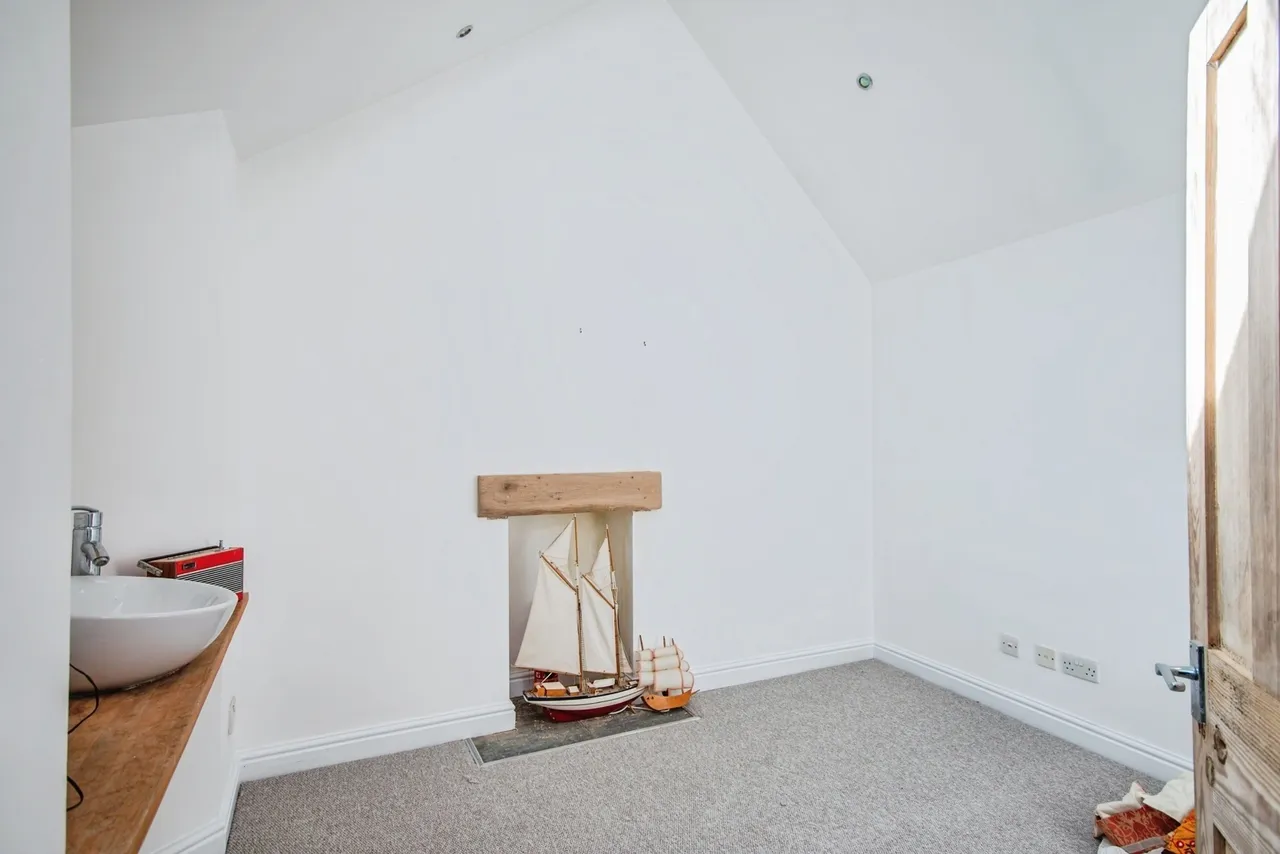 Crackwell Street, Tenby, SA70, photo 11