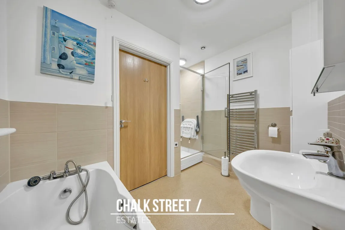 Hornchurch Road, Hornchurch, RM12 4TE, photo 6