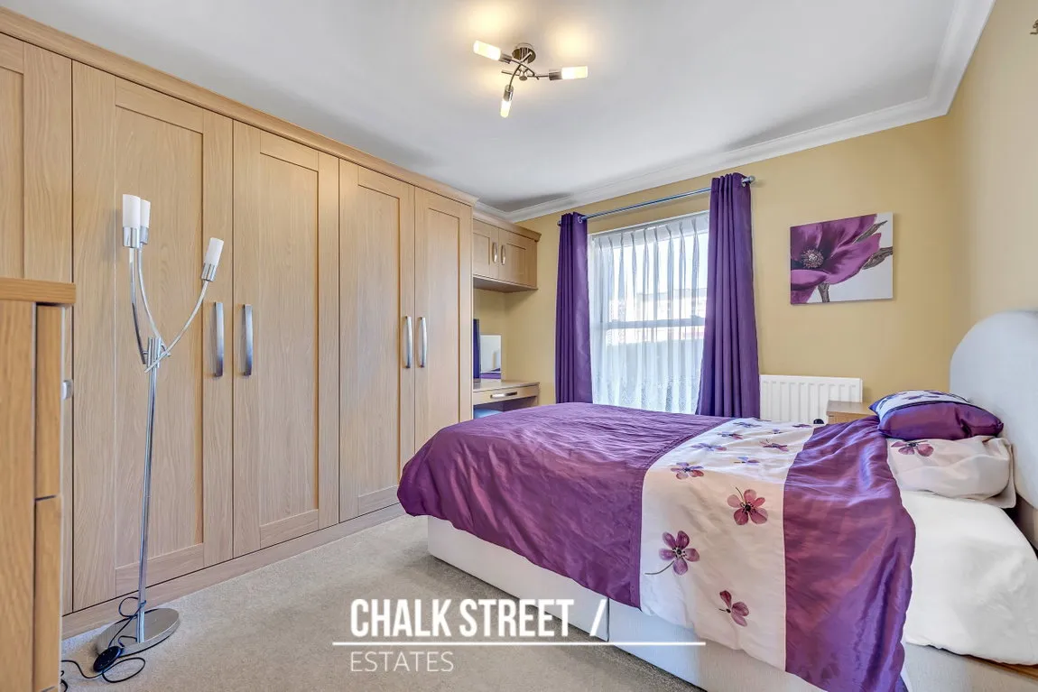 Hornchurch Road, Hornchurch, RM12 4TE, photo 5