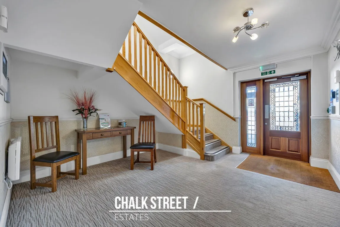 Hornchurch Road, Hornchurch, RM12 4TE, photo 10
