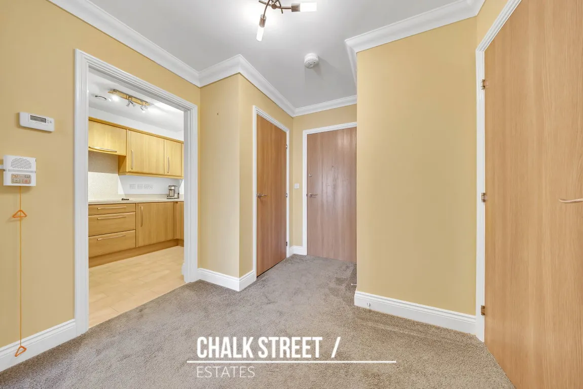 Hornchurch Road, Hornchurch, RM12 4TE, photo 7