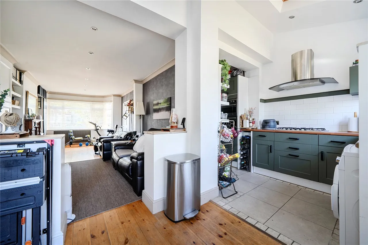 Weirdale Avenue, Whetstone, London, Greater London, N20 0AG, photo 5