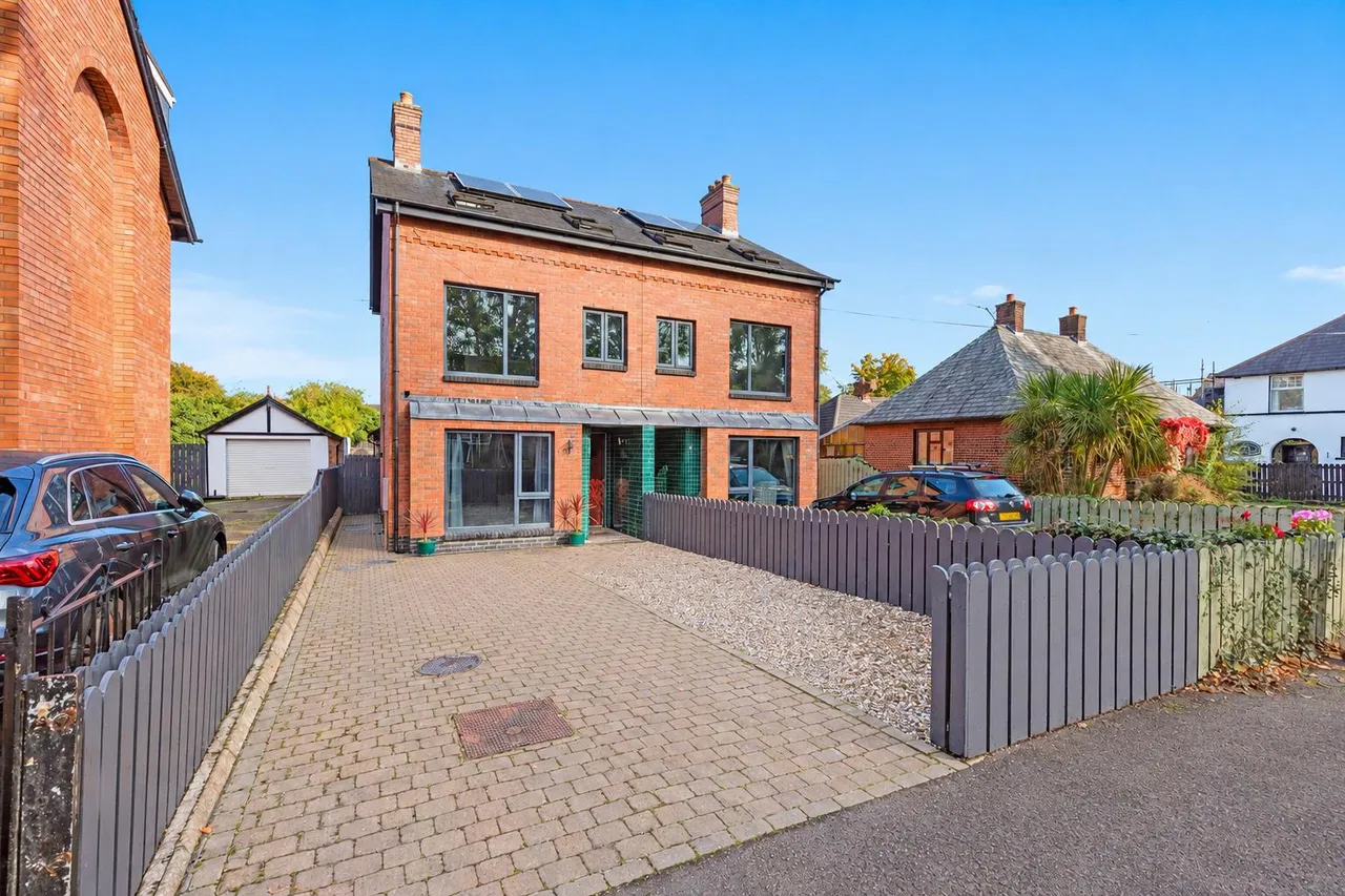 4 bed house for sale, Belmont Park, Belfast, BT4