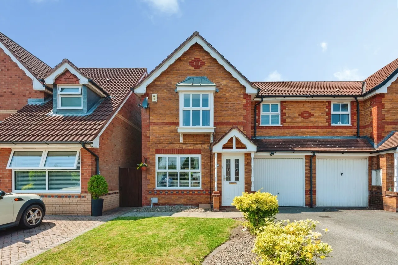 3 bed house for sale — Hadleigh Close, Great Sankey, Warrington, Cheshire, WA5