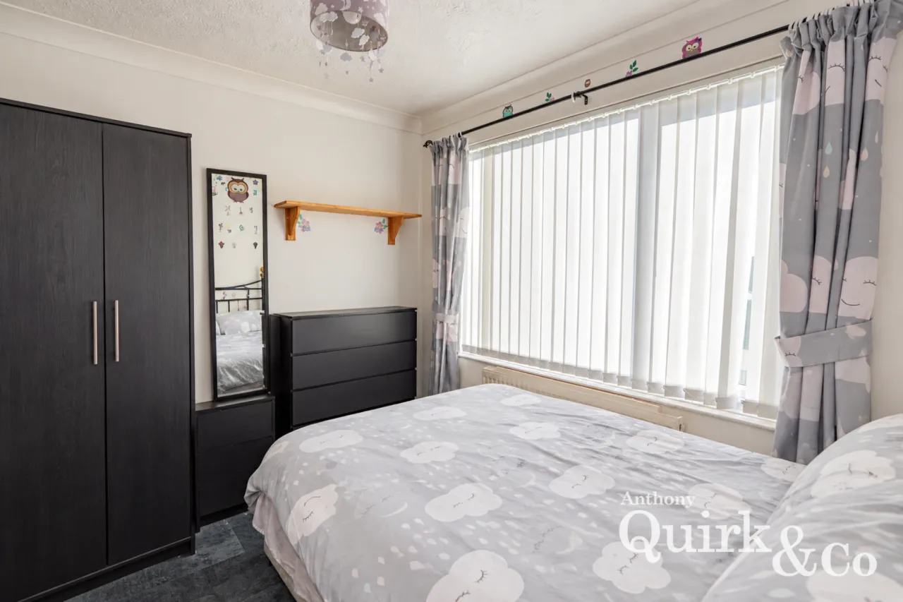 Seaview Road, Canvey Island, SS8, photo 10