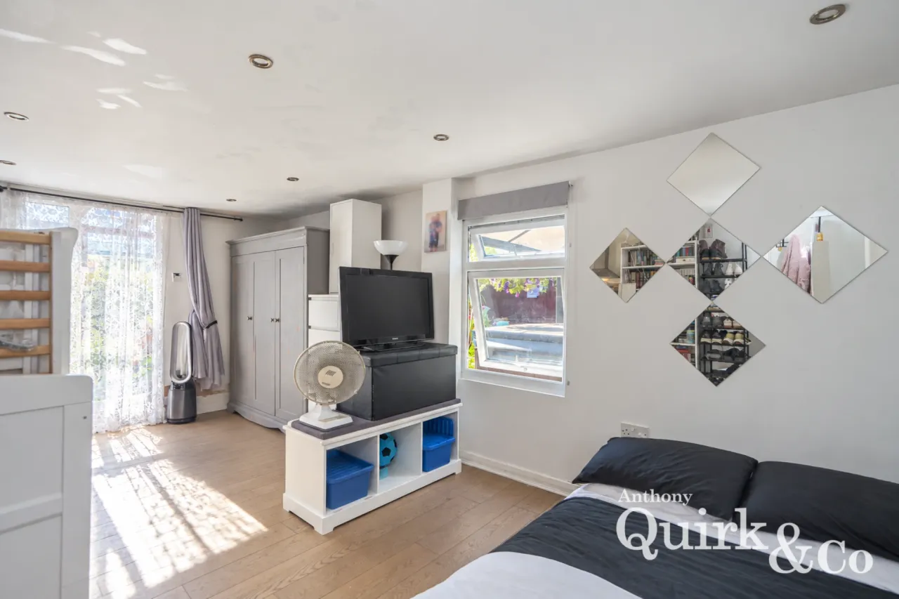 Seaview Road, Canvey Island, SS8, photo 19