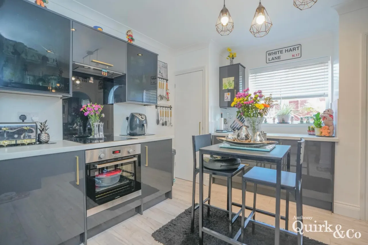 Seaview Road, Canvey Island, SS8, photo 5