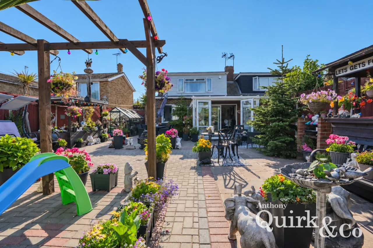 Seaview Road, Canvey Island, SS8, photo 13