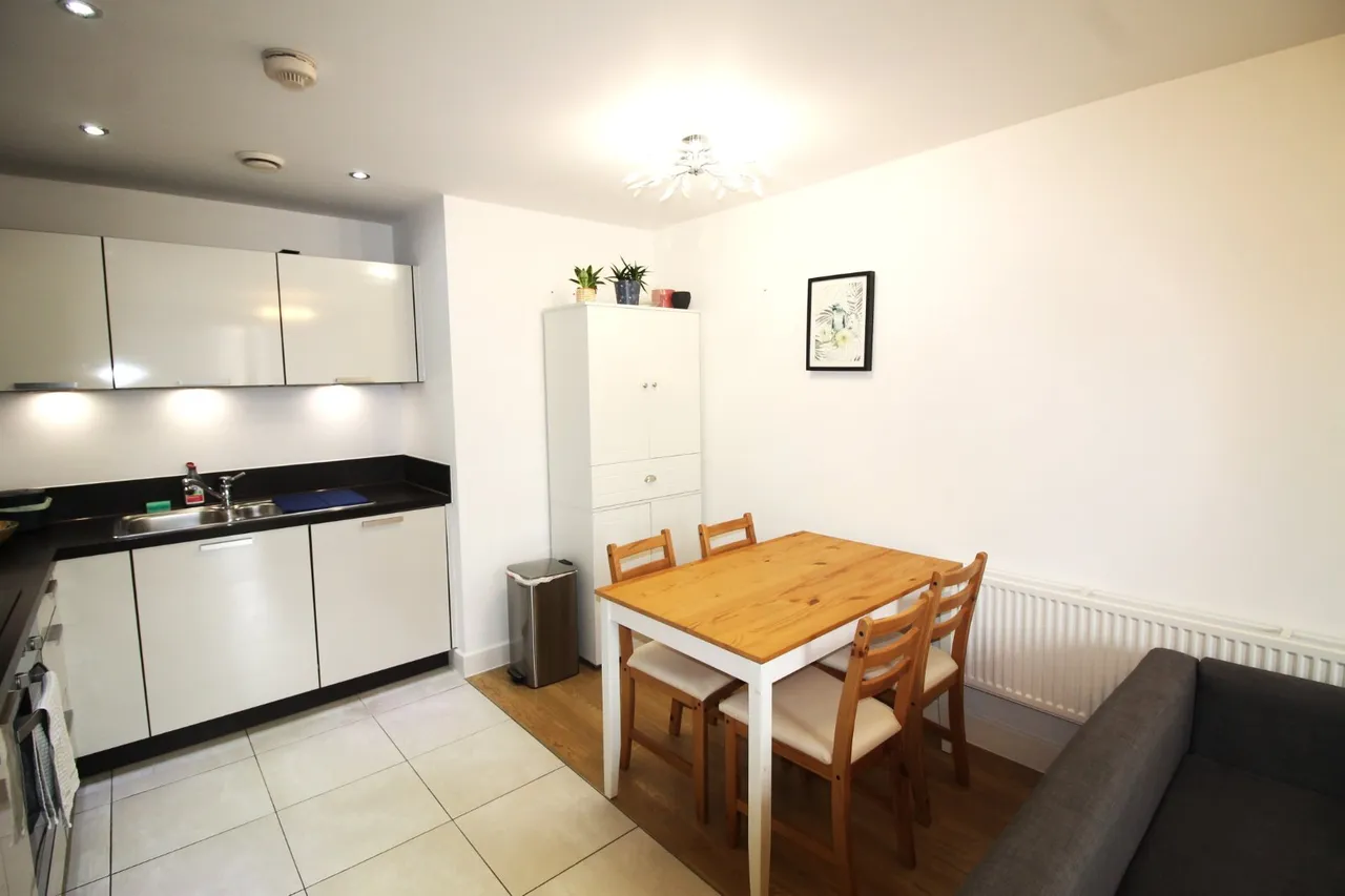 Ottawa House, Maple Quays, Albatross Way, Canada Water, London, SE16, photo 4