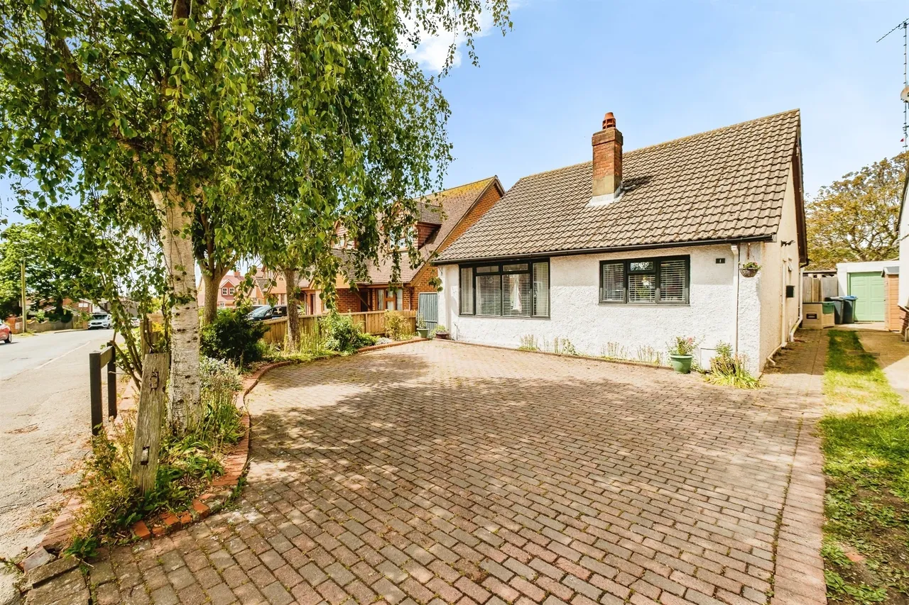 2 bed house for sale, Halewick Lane, Sompting, BN15