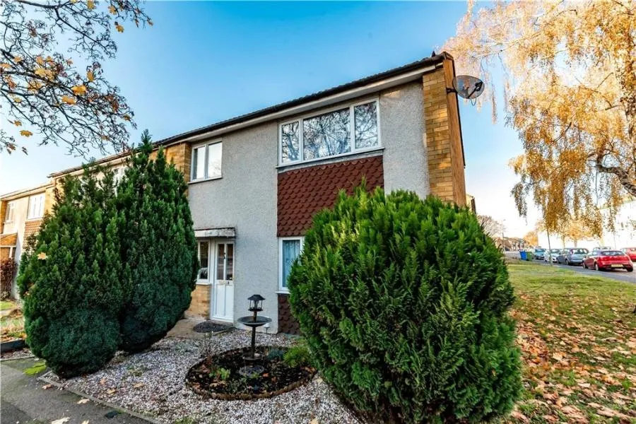 3 bed house for sale, Brookhouse Road, Farnborough, GU14