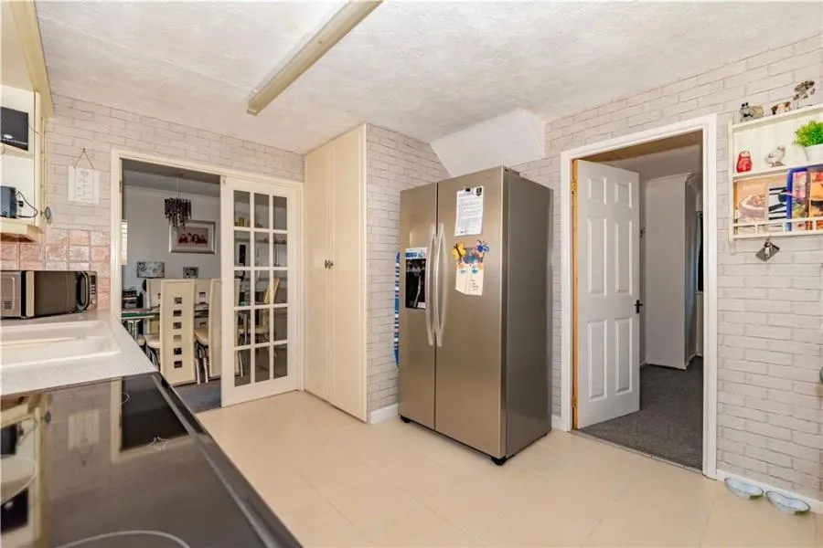 Brookhouse Road, Farnborough, GU14, photo 12
