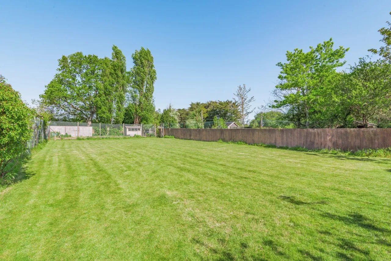 Mill Lane, Sidlesham Quay, Chichester, West Sussex, PO20 7LX, photo 12