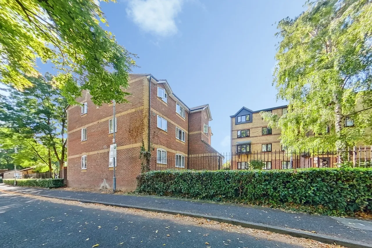 Greenslade Road, Barking, IG11, photo 13