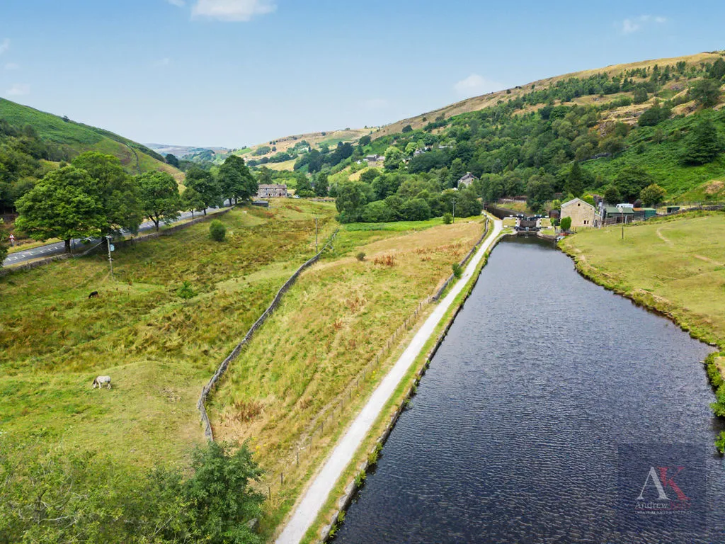 Warland Gate End Walsden, Todmorden OL14 6UP, photo 2