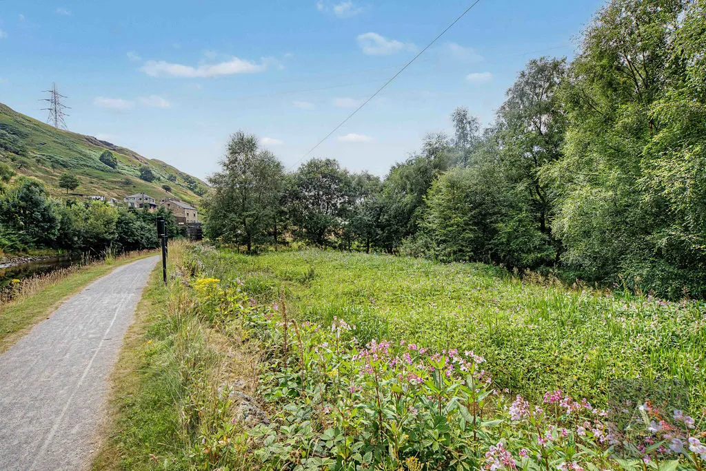 Warland Gate End Walsden, Todmorden OL14 6UP, photo 19