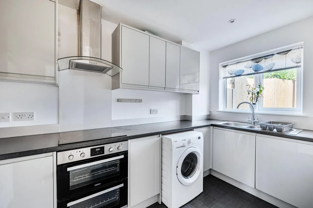Home Park, Oxted, RH8, photo 2